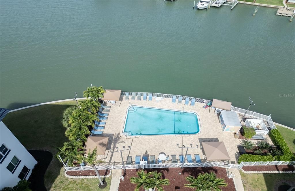 For Sale: $274,900 (2 beds, 2 baths, 1250 Square Feet)