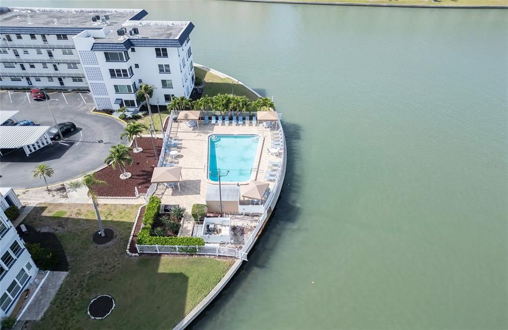 For Sale: $274,900 (2 beds, 2 baths, 1250 Square Feet)