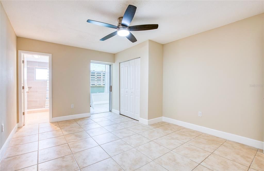 For Sale: $274,900 (2 beds, 2 baths, 1250 Square Feet)