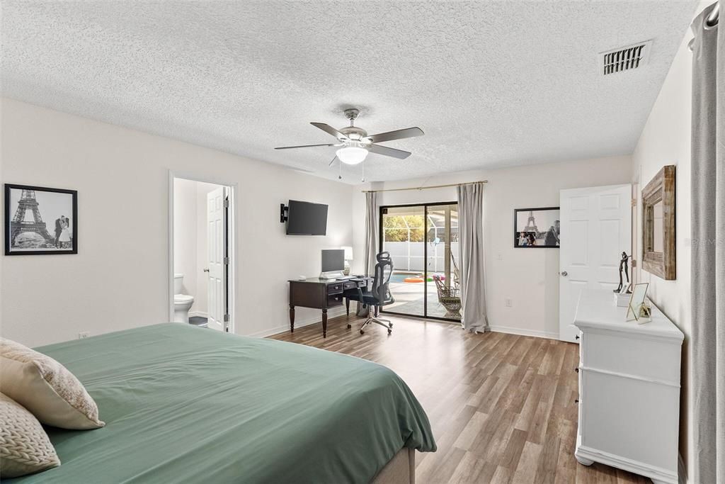 For Sale: $449,999 (3 beds, 2 baths, 2016 Square Feet)
