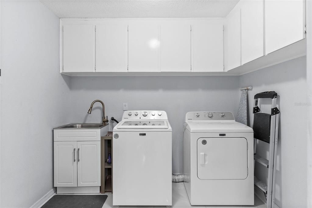 For Sale: $449,999 (3 beds, 2 baths, 2016 Square Feet)