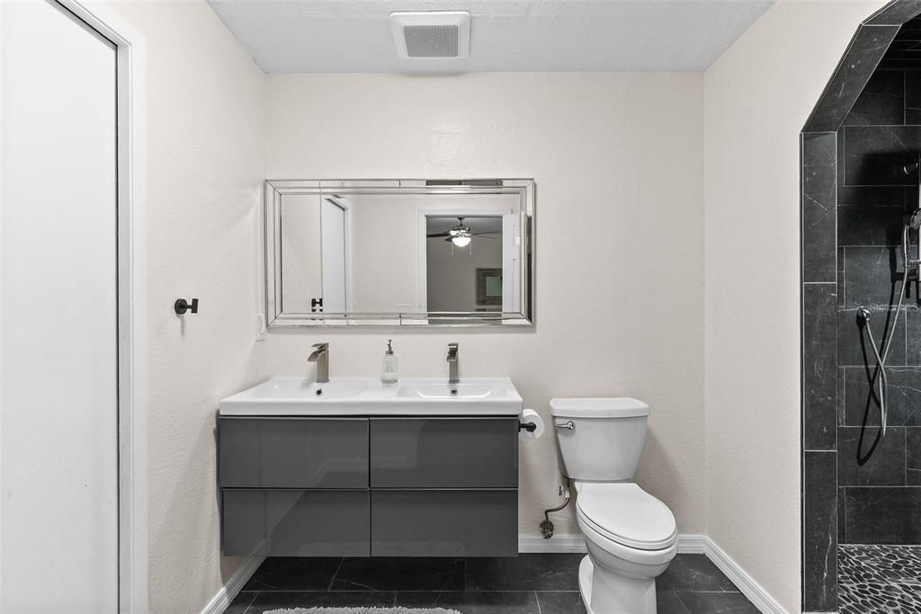 For Sale: $449,999 (3 beds, 2 baths, 2016 Square Feet)