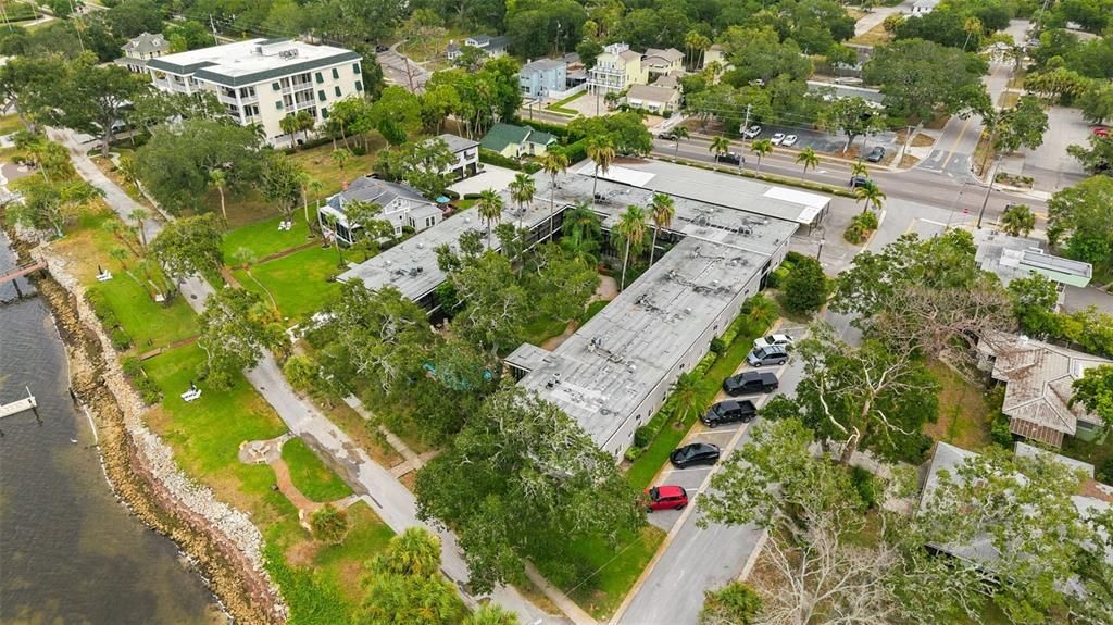 For Sale: $400,000 (1 beds, 1 baths, 625 Square Feet)