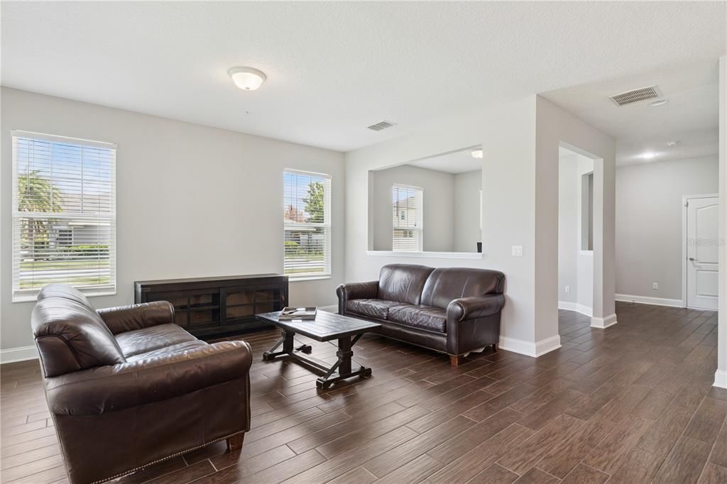 For Sale: $525,000 (3 beds, 2 baths, 2444 Square Feet)