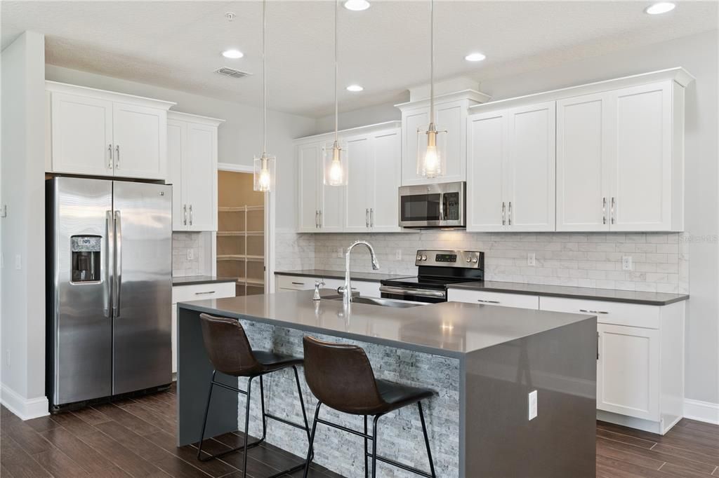 For Sale: $525,000 (3 beds, 2 baths, 2444 Square Feet)