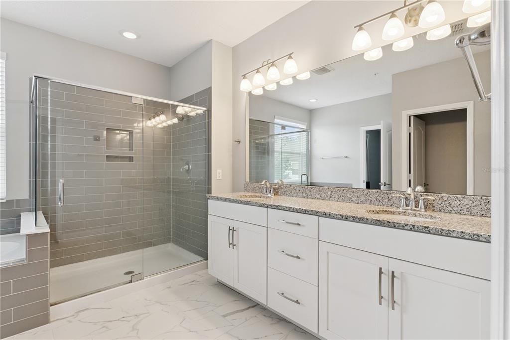 For Sale: $525,000 (3 beds, 2 baths, 2444 Square Feet)
