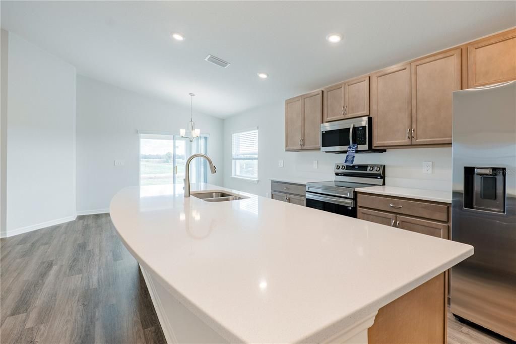 For Sale: $323,900 (3 beds, 2 baths, 1545 Square Feet)