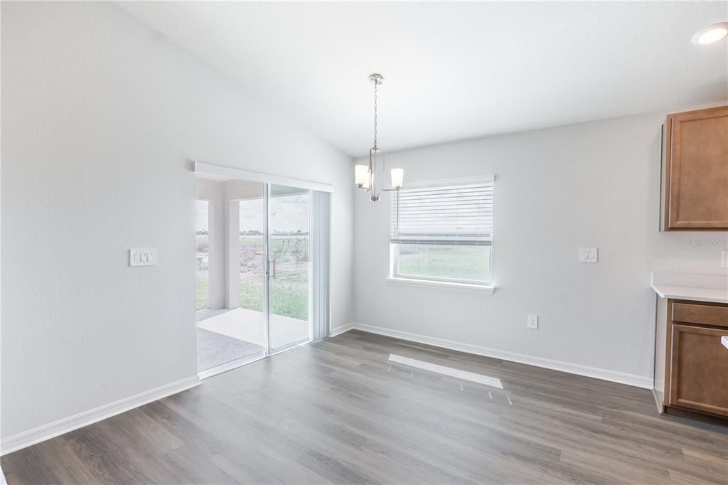 For Sale: $323,900 (3 beds, 2 baths, 1545 Square Feet)