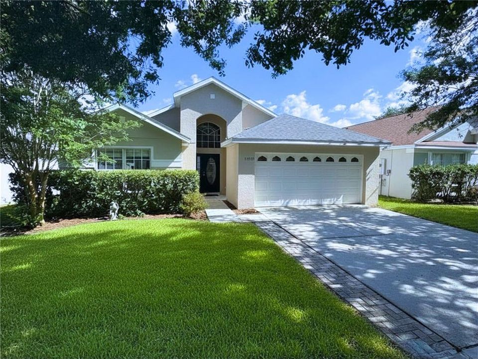 Recently Rented: $2,350 (3 beds, 2 baths, 1443 Square Feet)