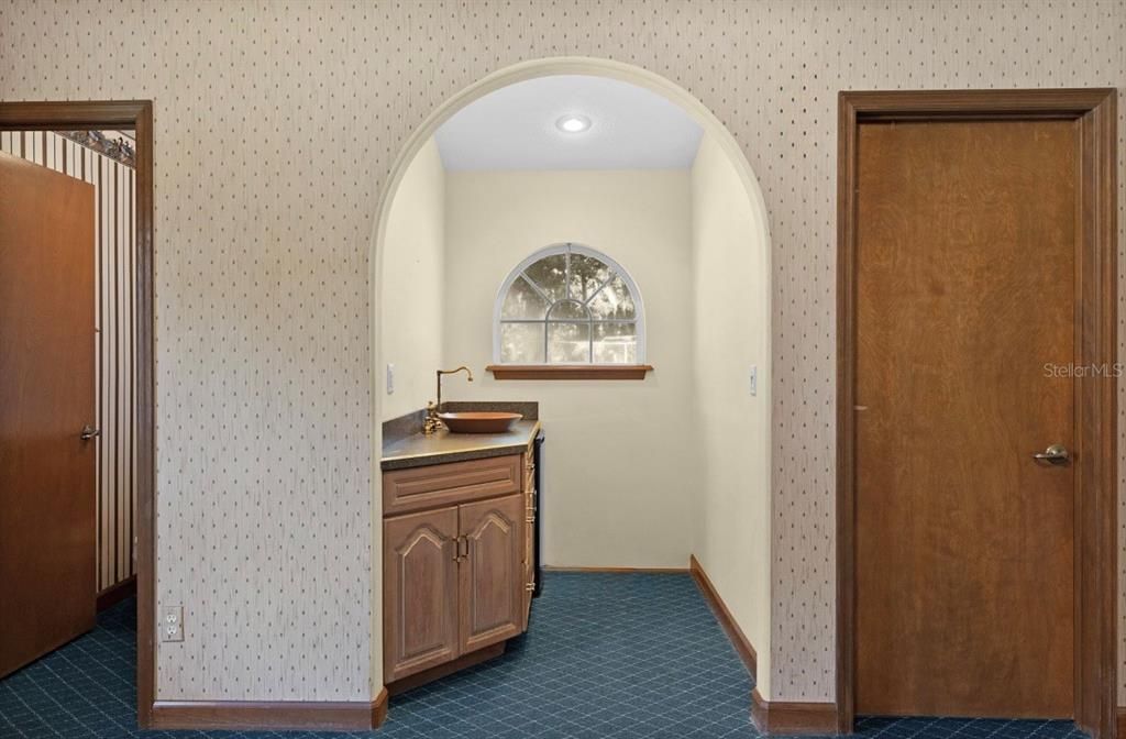 En Venta: $564,900 (3 camas, 2 baños, 2383 Pies cuadrados)