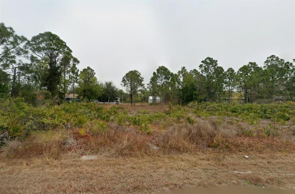 На продажу: $27,000 (0.21 acres)