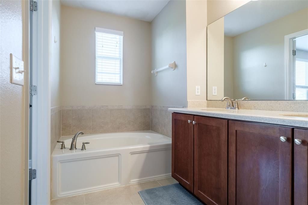 Active With Contract: $389,000 (4 beds, 3 baths, 2210 Square Feet)
