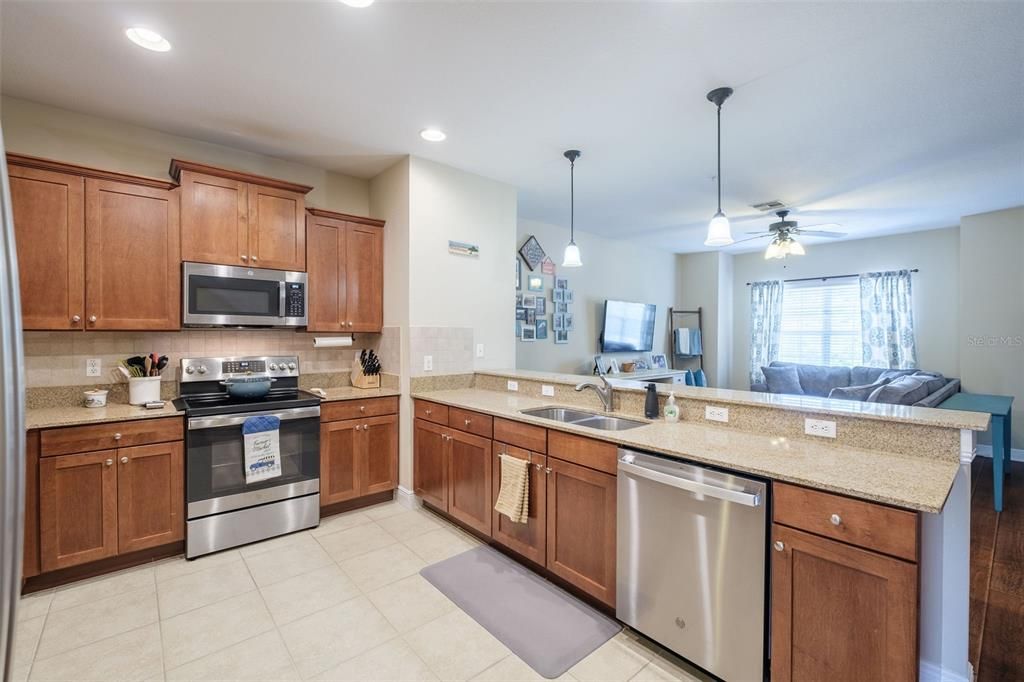 Active With Contract: $389,000 (4 beds, 3 baths, 2210 Square Feet)