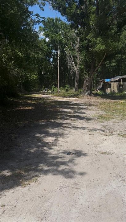 На продажу: $18,000 (0.18 acres)