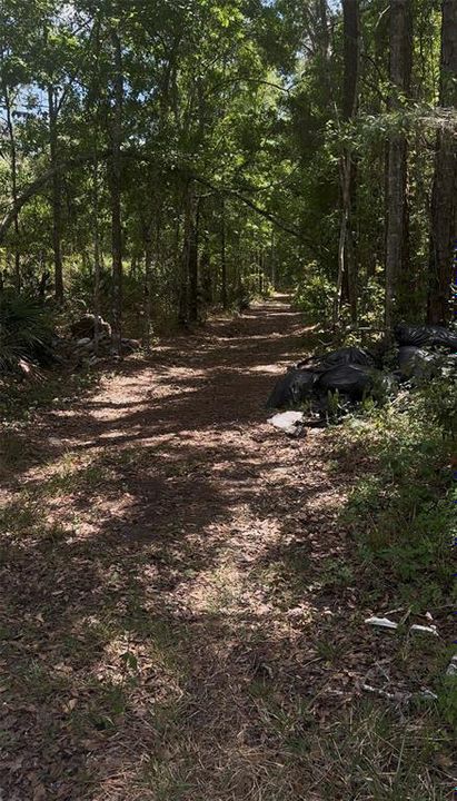 На продажу: $18,000 (0.18 acres)