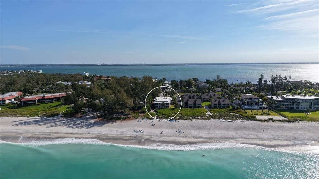 For Sale: $799,000 (2 beds, 2 baths, 1110 Square Feet)