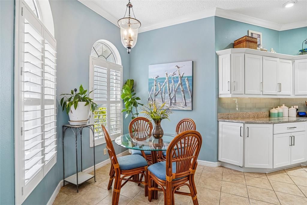 En Venta: $579,000 (3 camas, 2 baños, 1923 Pies cuadrados)