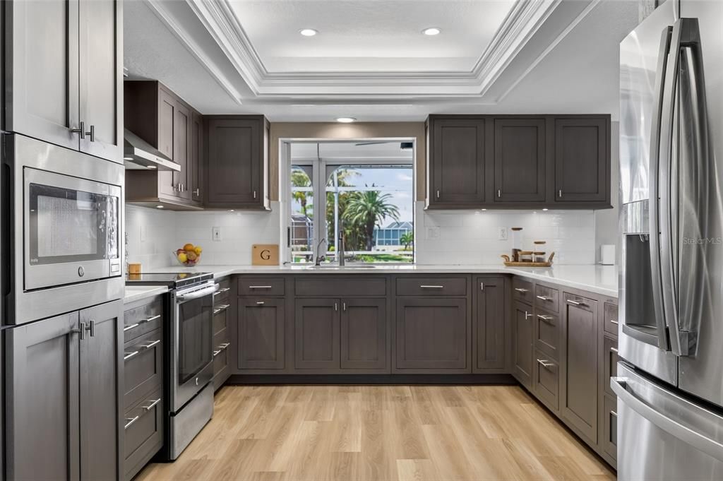 Activo con contrato: $725,000 (3 camas, 2 baños, 2033 Pies cuadrados)