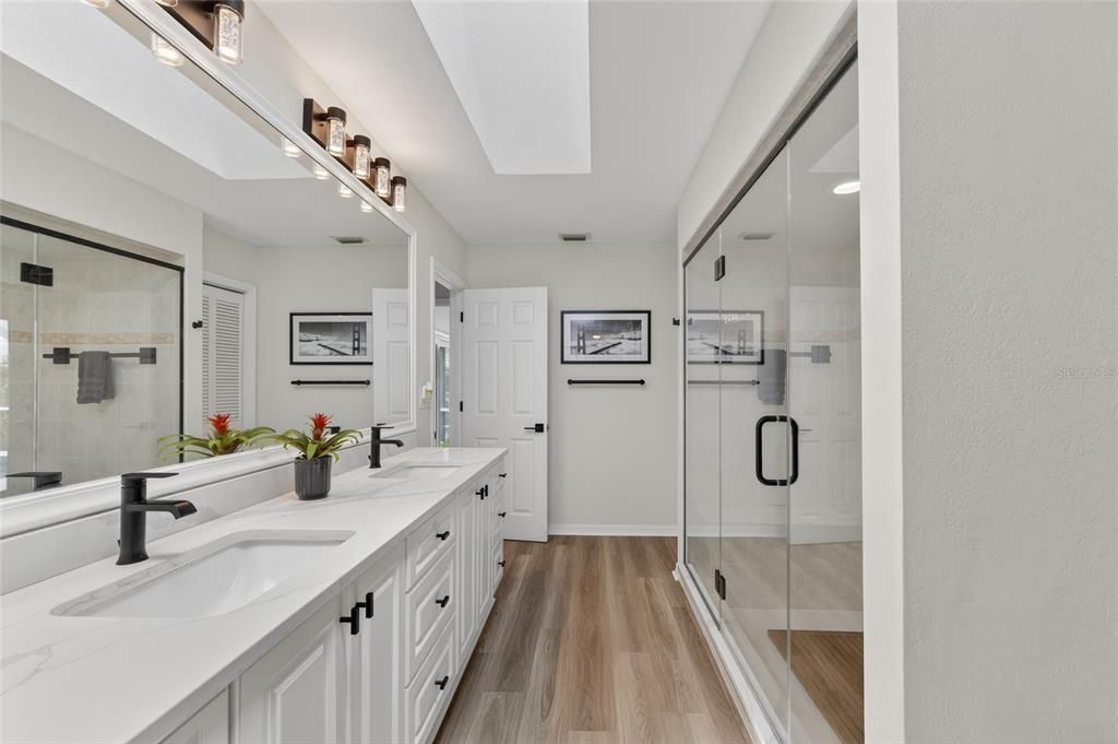 Activo con contrato: $725,000 (3 camas, 2 baños, 2033 Pies cuadrados)
