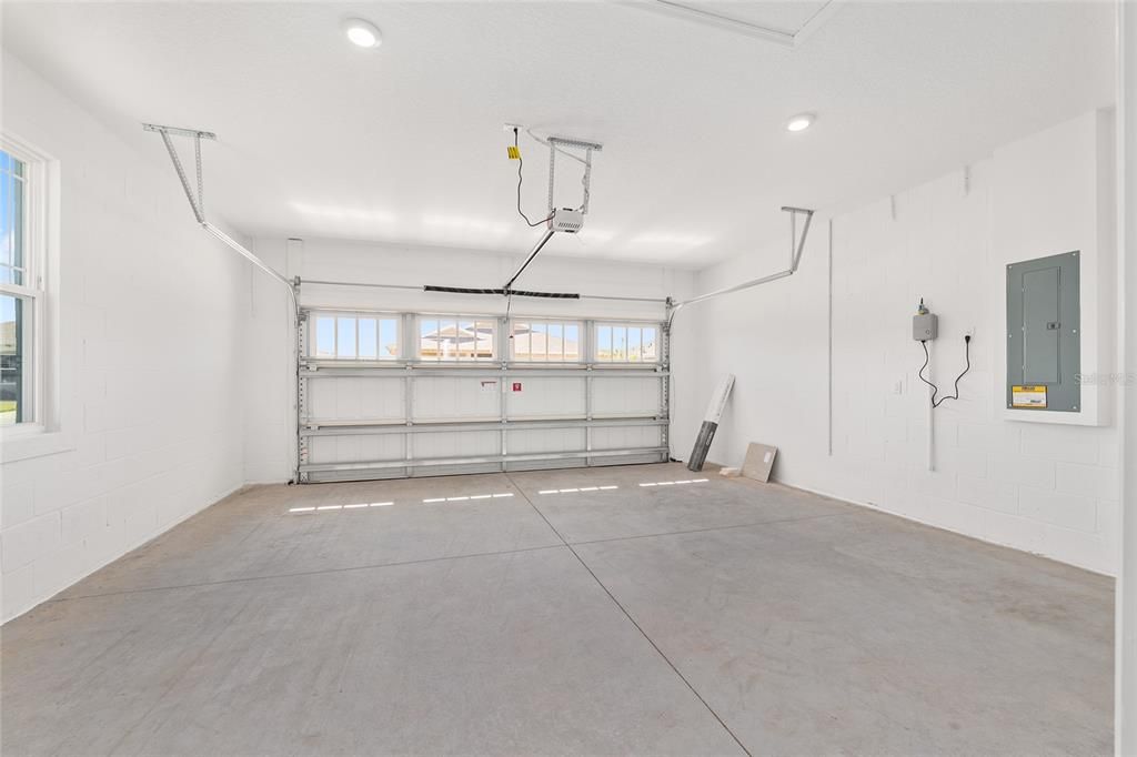 Activo con contrato: $323,300 (2 camas, 2 baños, 1467 Pies cuadrados)