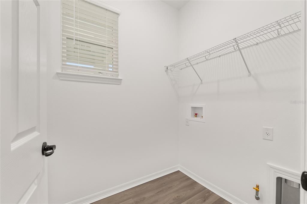 Activo con contrato: $323,300 (2 camas, 2 baños, 1467 Pies cuadrados)