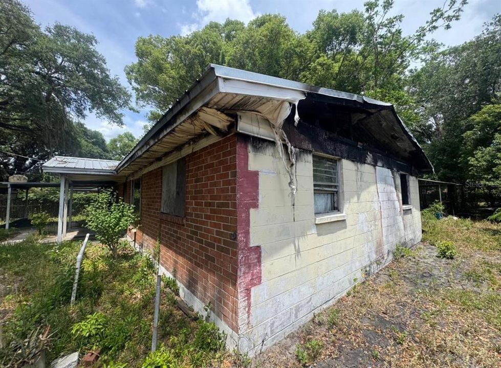 For Sale: $125,000 (3 beds, 2 baths, 1066 Square Feet)