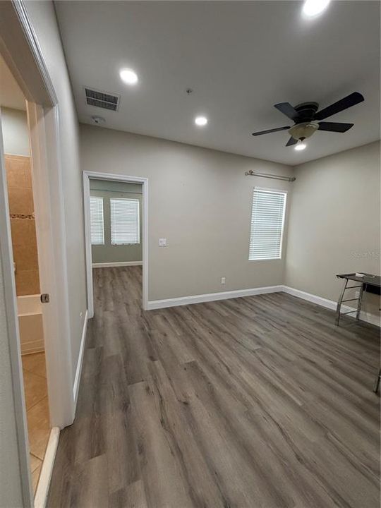 For Rent: $2,200 (3 beds, 2 baths, 1384 Square Feet)