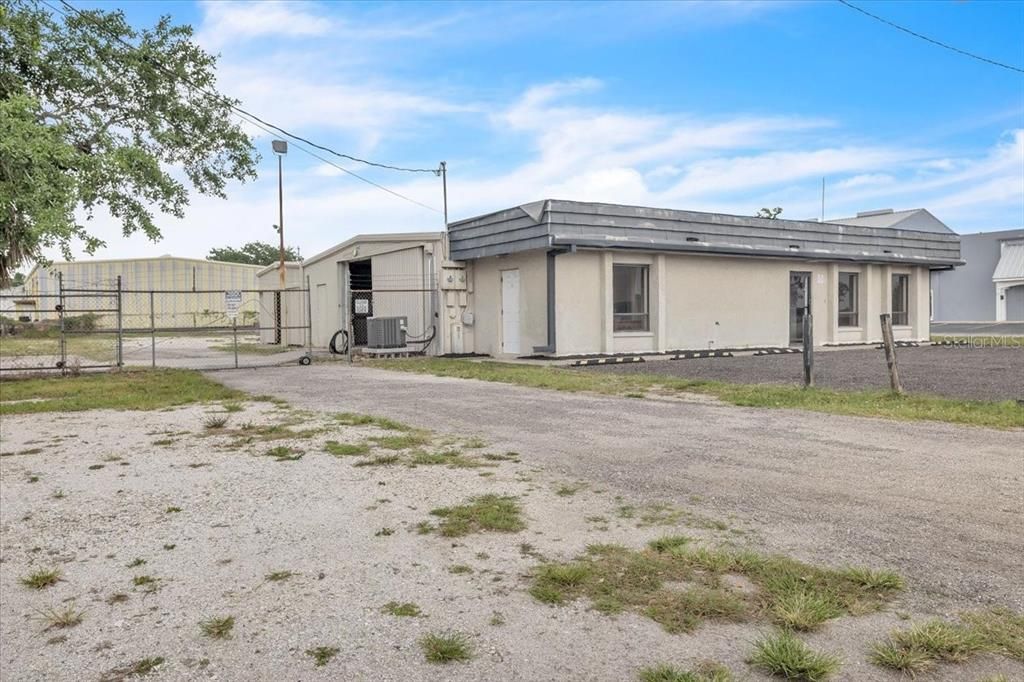 For Sale: $600,000 (0 beds, 0 baths, 1364 Square Feet)