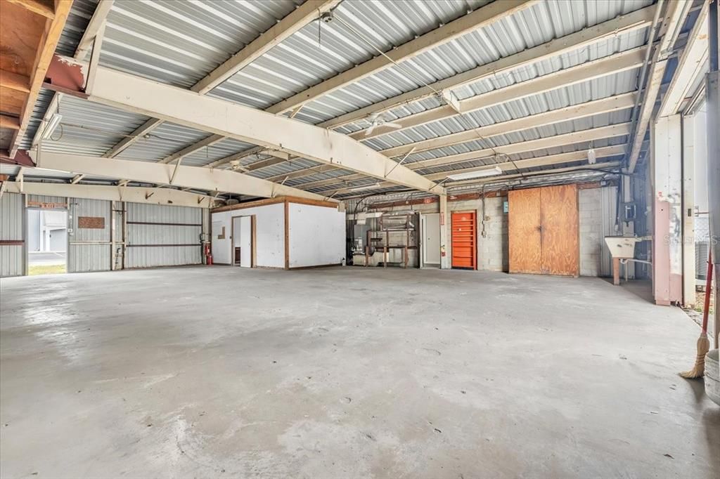 For Sale: $600,000 (0 beds, 0 baths, 1364 Square Feet)