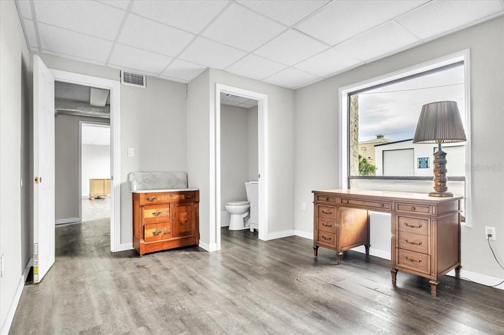 For Sale: $600,000 (0 beds, 0 baths, 1364 Square Feet)