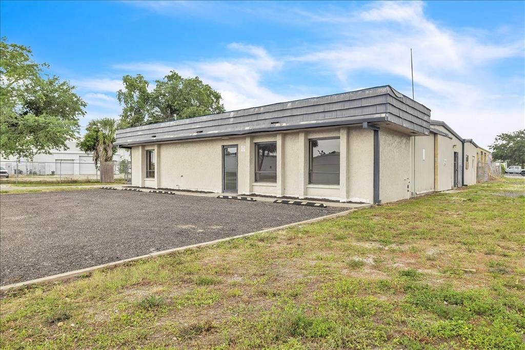 For Sale: $600,000 (0 beds, 0 baths, 1364 Square Feet)
