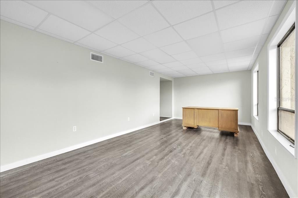 For Sale: $600,000 (0 beds, 0 baths, 1364 Square Feet)