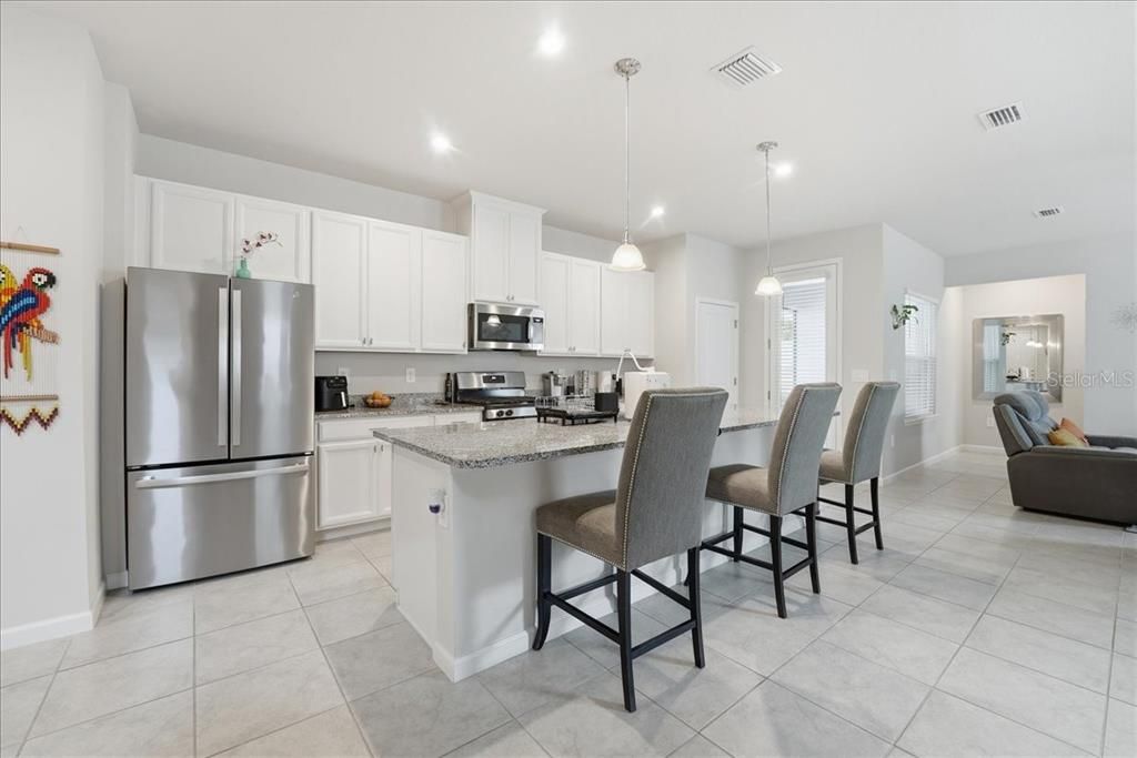 For Rent: $2,545 (3 beds, 2 baths, 2128 Square Feet)