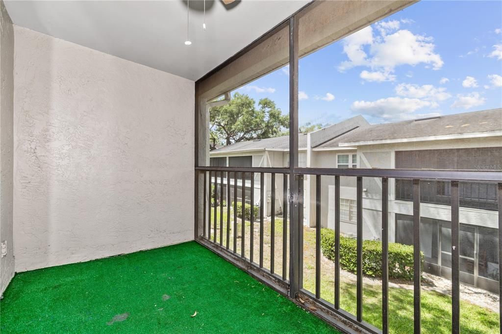 For Rent: $1,600 (2 beds, 2 baths, 973 Square Feet)