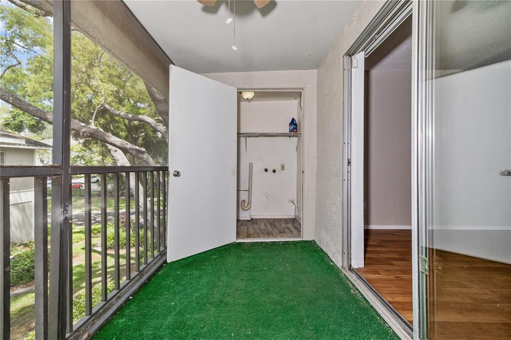 For Rent: $1,600 (2 beds, 2 baths, 973 Square Feet)