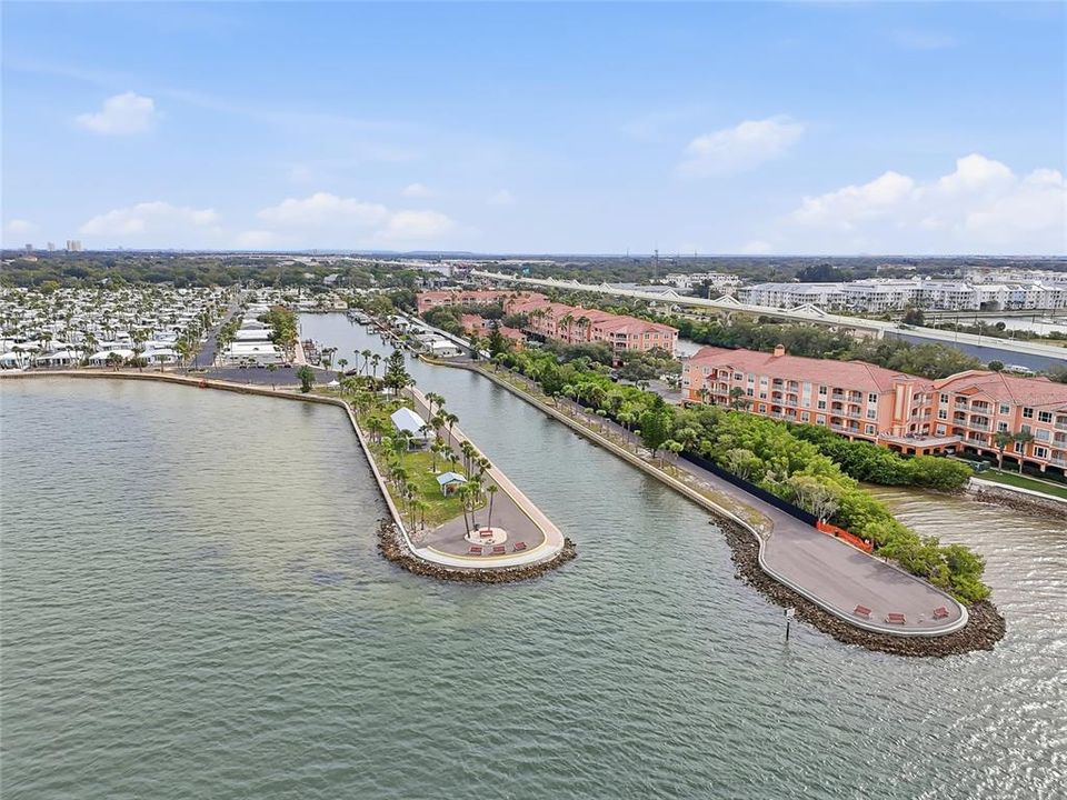 For Rent: $1,400 (2 beds, 1 baths, 660 Square Feet)
