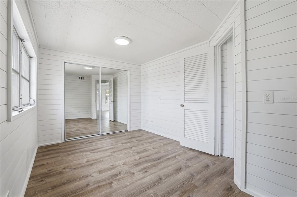 For Rent: $1,400 (2 beds, 1 baths, 660 Square Feet)