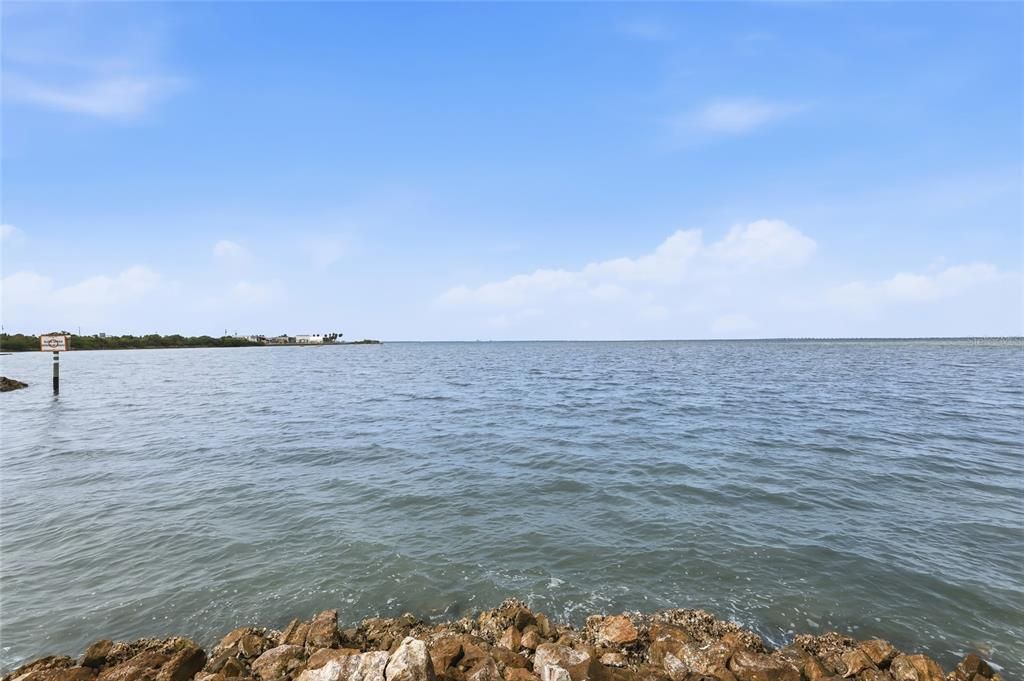 For Rent: $1,400 (2 beds, 1 baths, 660 Square Feet)