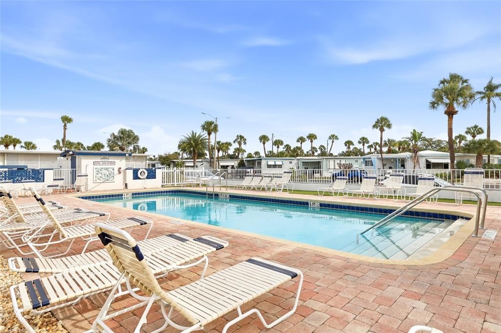 For Rent: $1,400 (2 beds, 1 baths, 660 Square Feet)