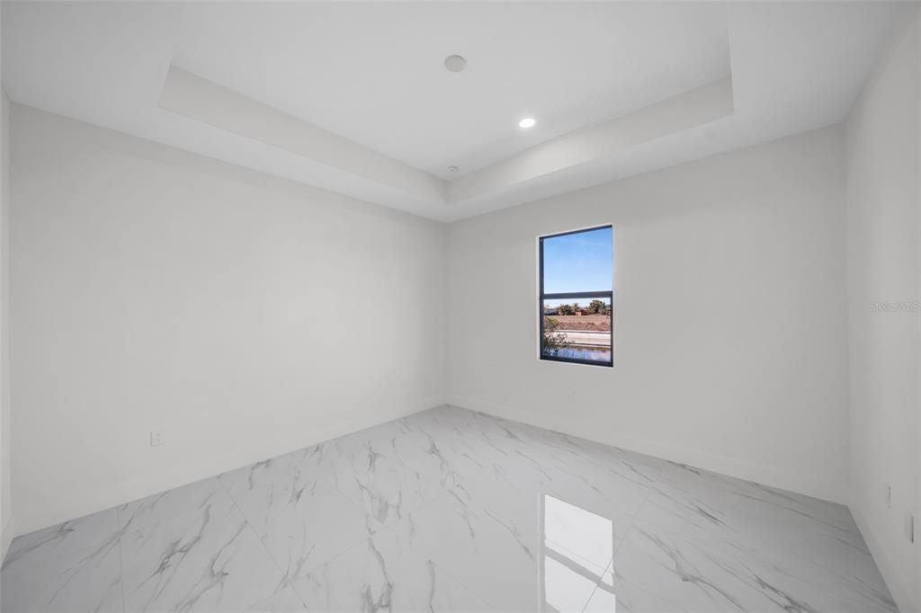 En Venta: $375,000 (3 camas, 3 baños, 1621 Pies cuadrados)