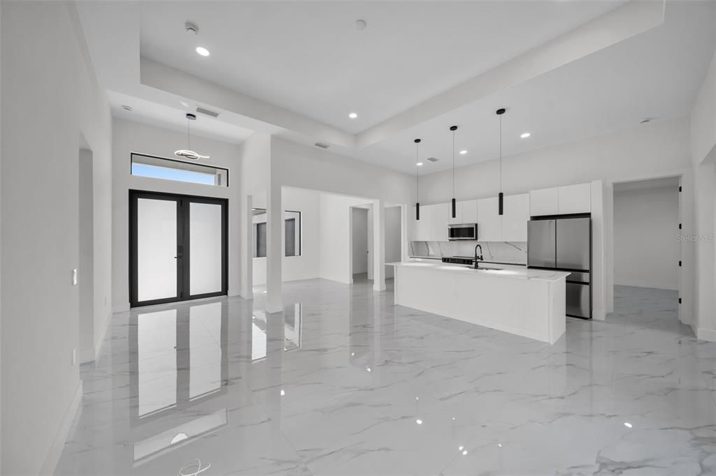 En Venta: $375,000 (3 camas, 3 baños, 1621 Pies cuadrados)