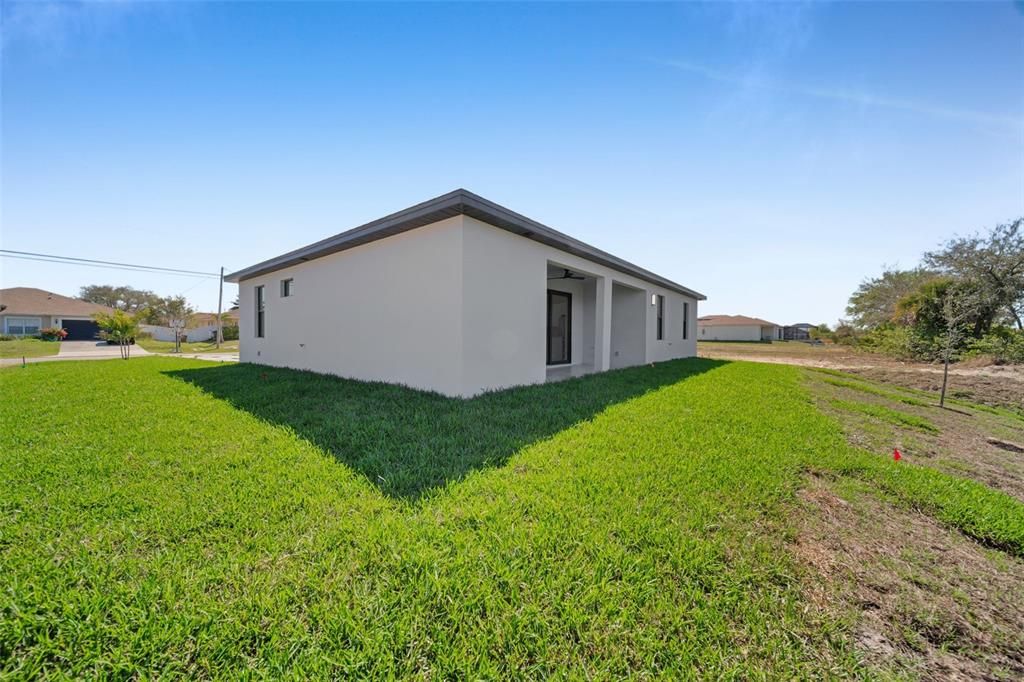 En Venta: $375,000 (3 camas, 3 baños, 1621 Pies cuadrados)