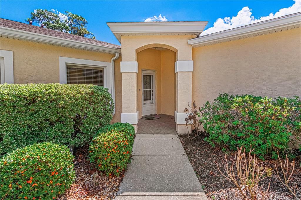 Activo con contrato: $288,000 (2 camas, 2 baños, 1066 Pies cuadrados)