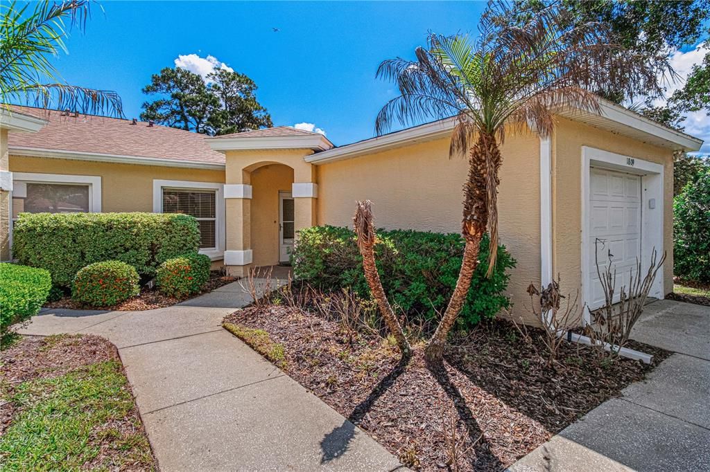 Activo con contrato: $288,000 (2 camas, 2 baños, 1066 Pies cuadrados)