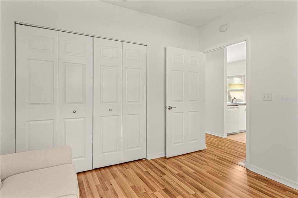 Activo con contrato: $288,000 (2 camas, 2 baños, 1066 Pies cuadrados)