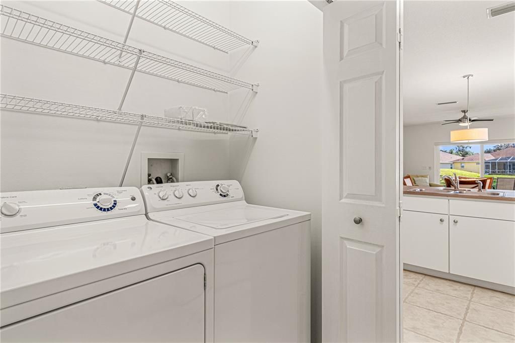 Activo con contrato: $288,000 (2 camas, 2 baños, 1066 Pies cuadrados)