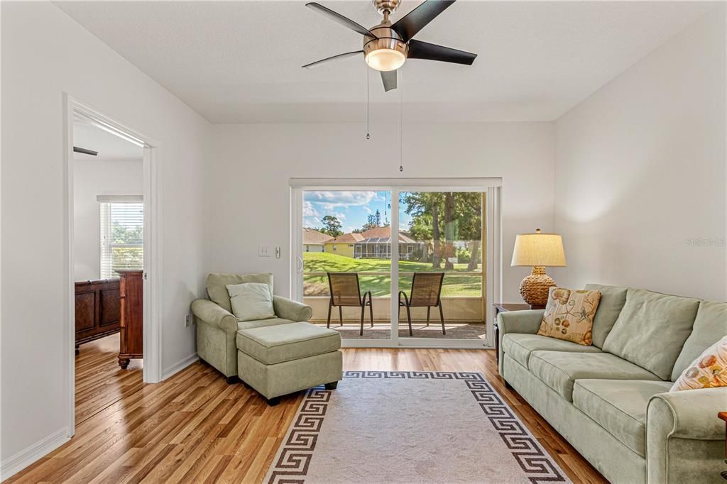 Activo con contrato: $288,000 (2 camas, 2 baños, 1066 Pies cuadrados)