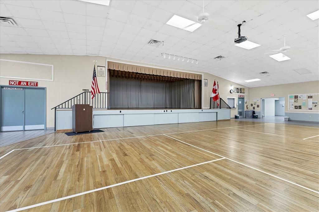 For Sale: $225,000 (2 beds, 2 baths, 1444 Square Feet)