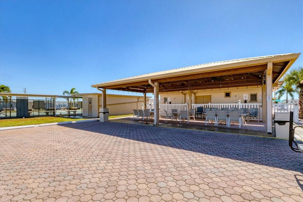 For Sale: $225,000 (2 beds, 2 baths, 1444 Square Feet)