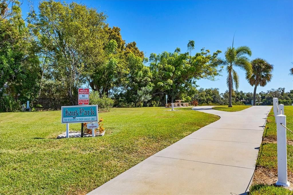 For Sale: $225,000 (2 beds, 2 baths, 1444 Square Feet)